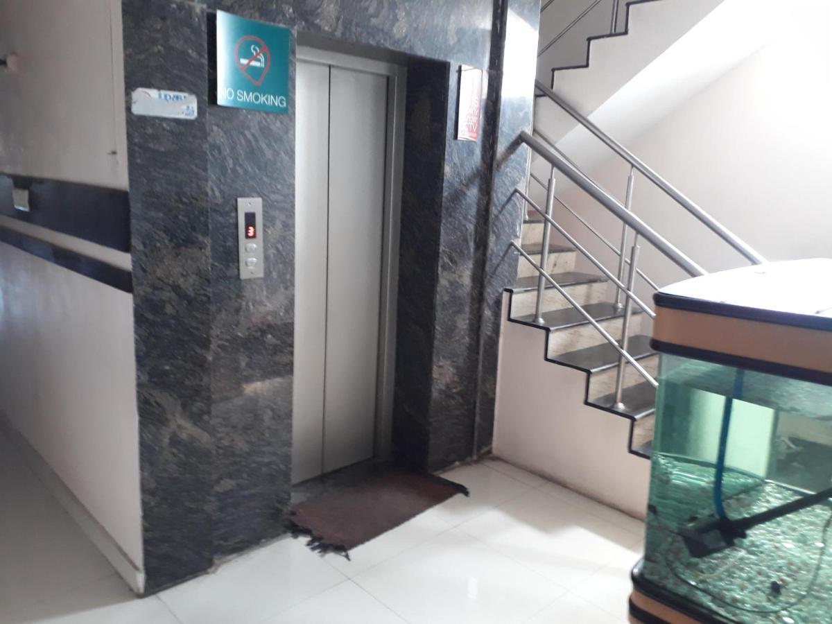 Seaqueen Residency Hotel Chennai Exterior photo