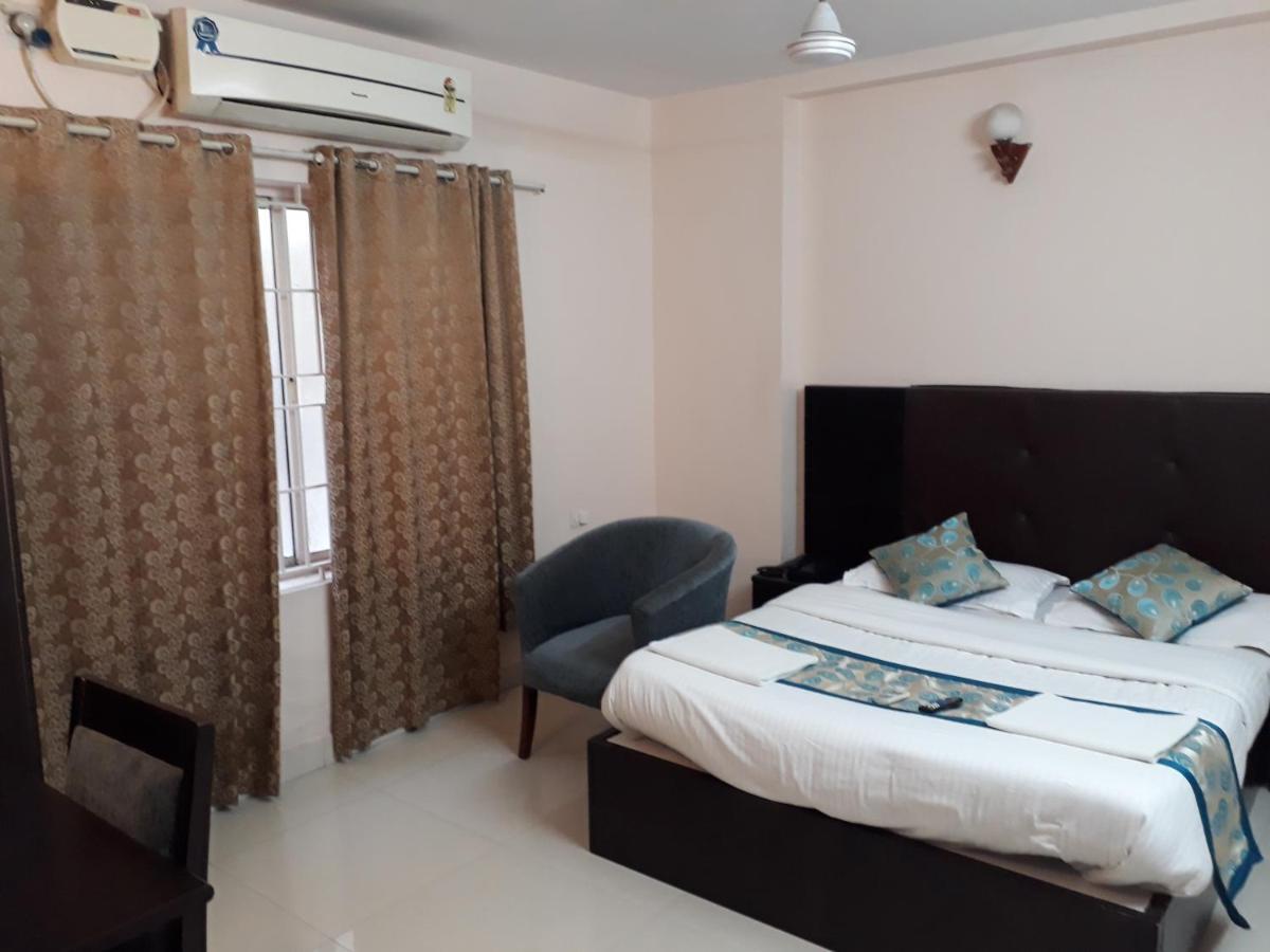 Seaqueen Residency Hotel Chennai Exterior photo
